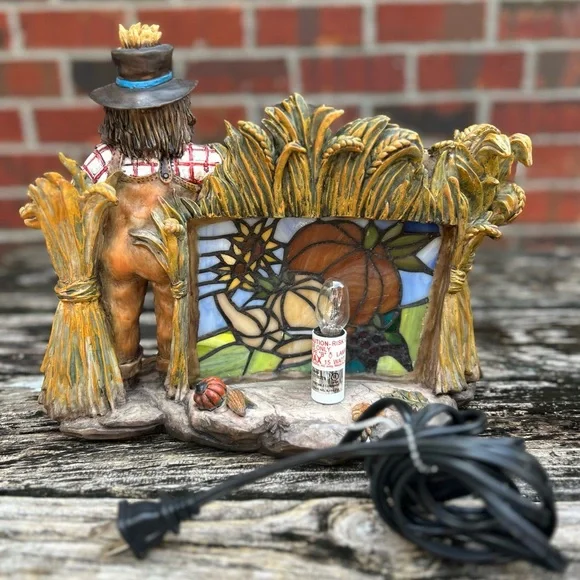 VTG “Harvest Welcome” Scarecrow Cornfield Stained Glass Light Up Lamp Fall Decor